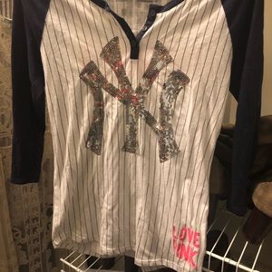Sequin VS Quarter Sleeve Yankees Shirt